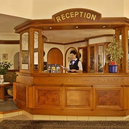 Cph Strauss 3* וירצבורג